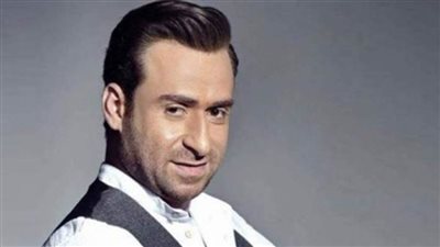 نضال الشافعي يخضع لعملية جراحية.. ويطلب الدعاء