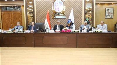 رئيس جامعة جنوب الوادي يعلن إطلاق تطبيق الكتاب الإلكتروني