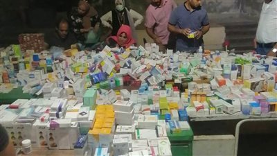 ضبط ١٥٢٠ صنف أدوية مجهولة المصدر ومنتهية الصلاحية بالبحيرة