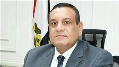 محافظا البحيرة وقنا: 