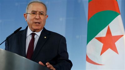 وزير الخارجية الجزائري يؤكد على جهود بلاده المستمرة لدعم الأشقاء الليبيين
