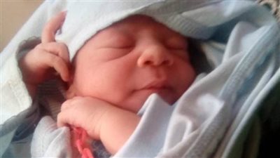 العثور على طفل لقيط أمام مسجد بقرية بطا ببنها