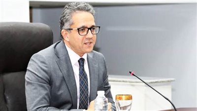 العنانى يتابع الموقف التنفيذى للبوابة الإلكترونية الترويجية لمصر