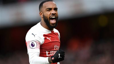 صحيفة: برشلونة يسعى لضم مهاجم أرسنال 