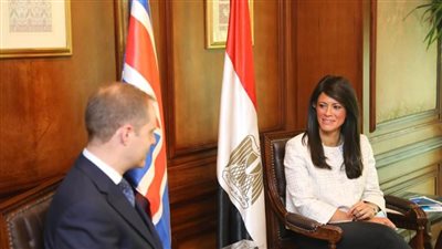 المشاط تلتقي السفير الجديد للمملكة المتحدة بالقاهرة لبحث العلاقات الاقتصادية المشتركة