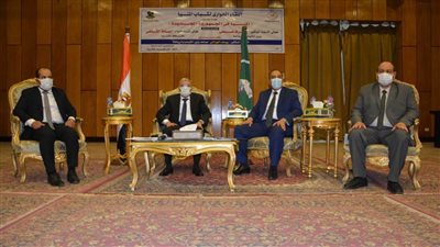 القاضي يشهد اللقاء الحواري 