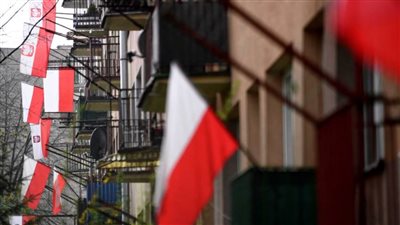 بولندا تجدد ترخيص محطة بث تابعة للولايات المتحدة رغم الجدل بشأنها