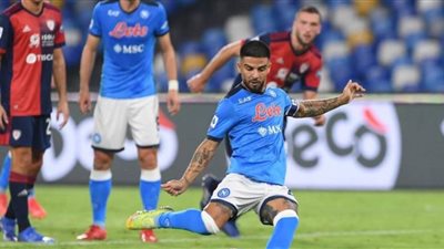 نابولي يستعيد صدارة الدوري الإيطالي بثنائية نظيفة في مرمى كالياري
