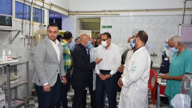 محافظ الشرقية خلال