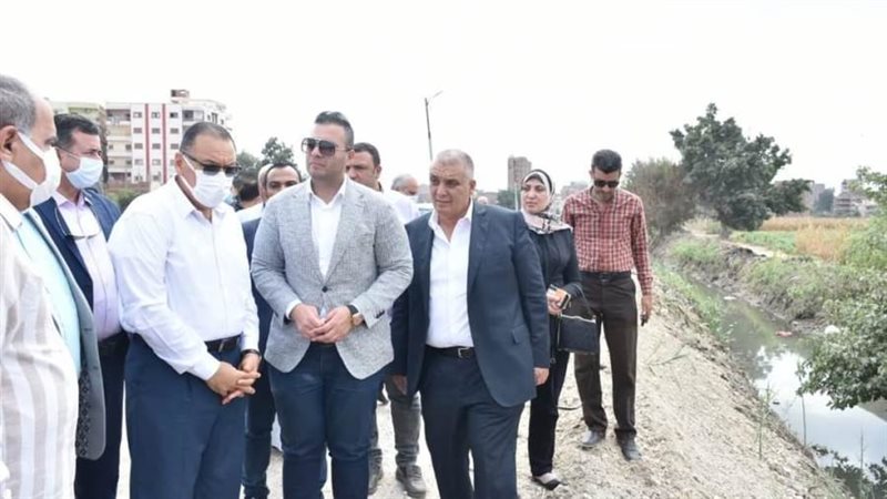 محافظ الشرقية خلال