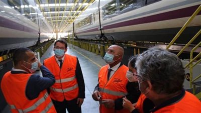 وزير النقل يتفقد مصنع (تالجو) في مدريد لمتابعة خطوط إنتاج القطارات لمصر