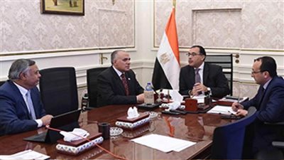 رئيس الوزراء يتابع مع وزير الري موقف إزالة التعديات على المجاري المائية
