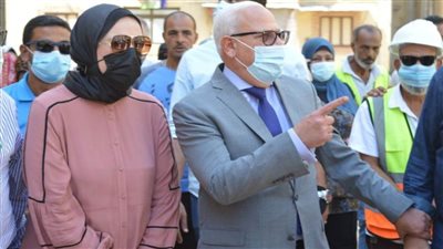محافظ بورسعيد يتفقد أعمال التطوير الشاملة بمنطقة فاطمة الزهراء بحي الضواحي