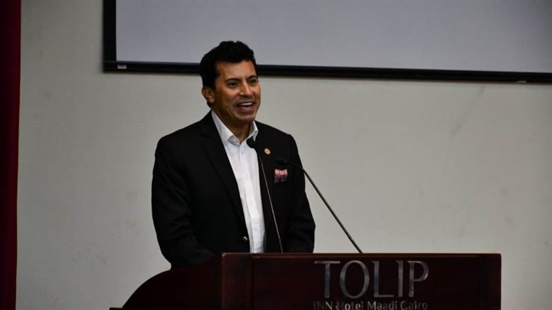 د. أشرف صبحى