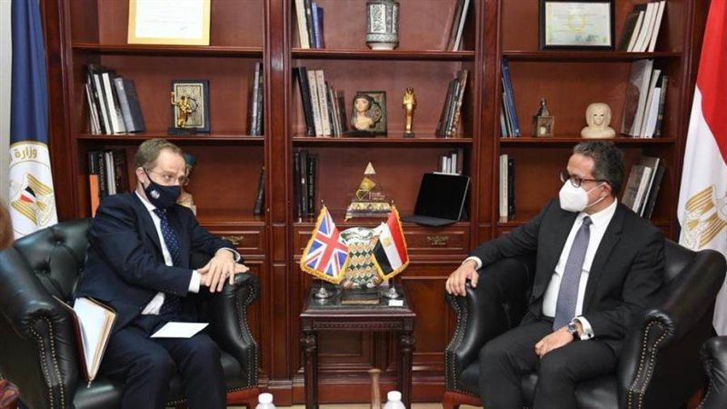 وزير السياحة خلال