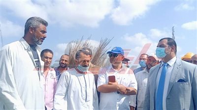 نائب وزير الرى ومعاون محافظ كفر الشيخ يتفقدان أعمال تبطين الترع