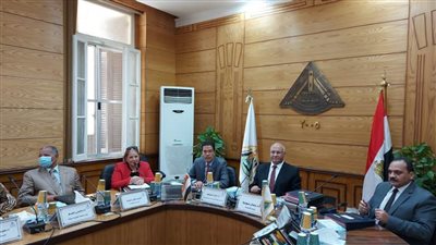 رئيس جامعة بنها: تطعيم 20 ألف طالب بلقاح كورونا