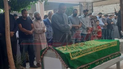 وسط حزن شديد.. تشييع جثمان 