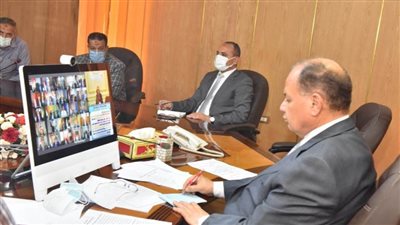 محافظ أسيوط يعلن تكثيف جهود تطعيم المواطنين ضد فيروس كورونا