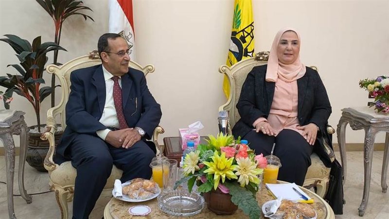 الدكتورة نيفين القباج