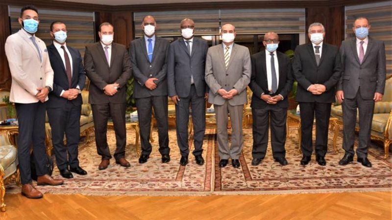 وزير الطيران ووزير