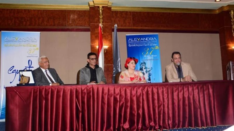 جانب من الندوة