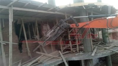 مواجهة التعديات بالجيزة.. إزالة فيللا مقامة بالمخالفة على أملاك الدولة “الري” (صور)