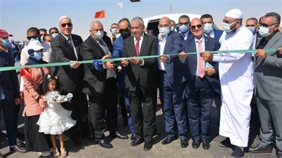 محافظ الوادي الجديد يفتتح مشروع 