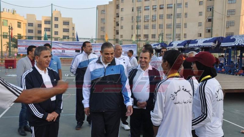 جولة رئيس الجامعة