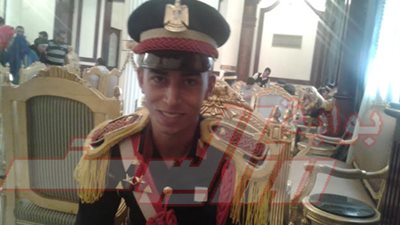 شباب الجامعات المكرمون من الرئيس .. أحمد: تعلمنا الالتزام من أشقائنا فى الكليات العسكرية ..وإسلام : فخور بكلمتى أمام الرئيس