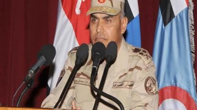 القوات البحرية تنقذ لنش سياحى على متنه (5) سائحين و(4) من طاقمه قبل الغرق...