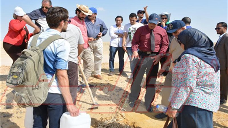 بالصور..رئيس جامعة