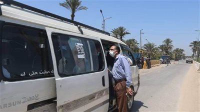 محافظ المنيا يتابع جهود الوحدات المحلية وتحرير 34 محضرا لعدم ارتداء الكمامات 