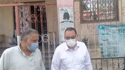 محافظ الشرقية يفاجئ العاملين بالوحدة المحلية بالصالحية القديمة بفاقوس