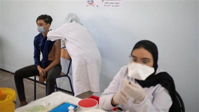 وزير الصحة الهندي: 70% من البالغين تلقوا الجرعة الأولى للقاح المضاد لفيروس 