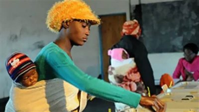 لجنة الانتخابات في زيمبابوي تمهد الطريق آملاً في عملية ديمقراطية سلمية