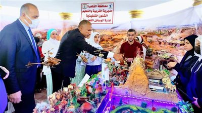 طلاب القاهرة يحتفلون بنصر أكتوبر