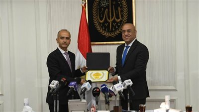 الجزار يتسلم جائزة من الأمم المتحدة في مجال التطوير العمراني