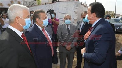 وزير التعليم العالي بـ