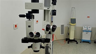 الرعاية الصحية: ميكروسكوب جراحي جديد لجراحات الرمد بمجمع الإسماعيلية الطبي