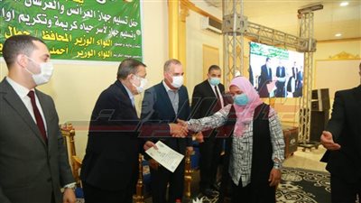 محافظ كفر الشيخ ونائبه يكرمان 