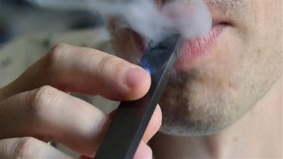 دراسة أمريكية: السجائر الإلكترونية تحتوي على آلاف المواد الكيميائية الضارة المحتملة