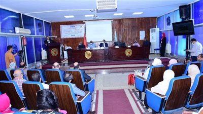 وحدة الصيدلة الإكلينيكية بمستشفى سوهاج الجامعي تنظم يومها العلمي الأول 