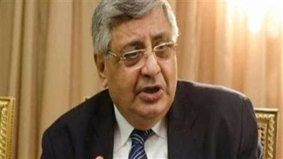 تاج الدين: الرئيس السيسي وجه بتطعيم كل الكوادر التعليمية وأعضاء هيئة التدريس