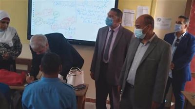وكيل وزارة التربية والتعليم بالإسماعيلية يتفقد عددًا من المدارس