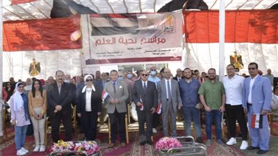 رئيس جامعة أسيوط يشارك مراسم تحية العلم في أول أيام العام الجامعي الجديد