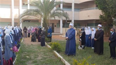وكيل الأزهر يتفقد معاهد الشروق للاطمئنان على سير الدراسة