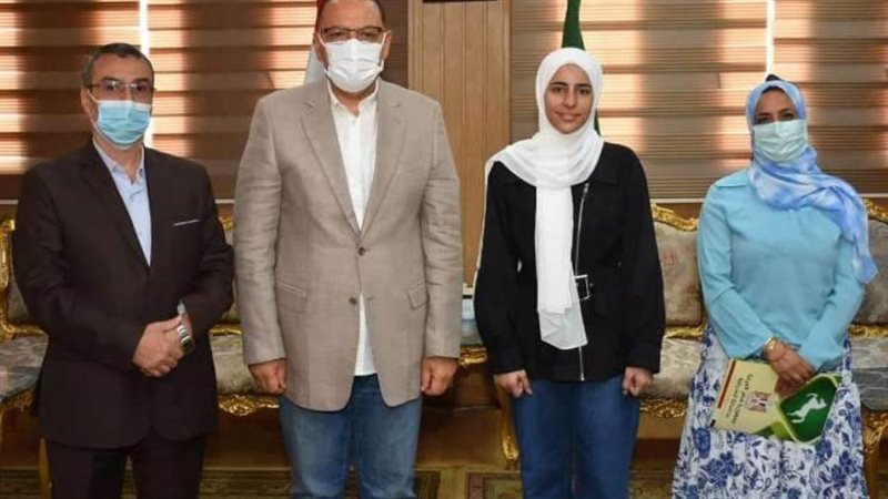 محافظ الشرقية يكرم