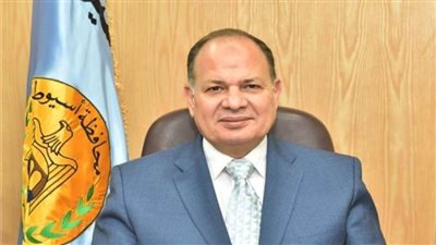    محافظ أسيوط: إزالة 41 حالة تعد بالبناء على أراض زراعية ضمن الموجة الـ18