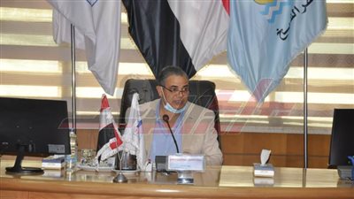 رئيس جامعة كفر الشيخ يترأس اجتماع مجلس العمداء